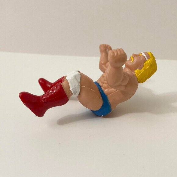 Vintage KO Thumb Wrestler Hulk Hogan WWF WCW Wrestling Toy - Picture 14 of 16